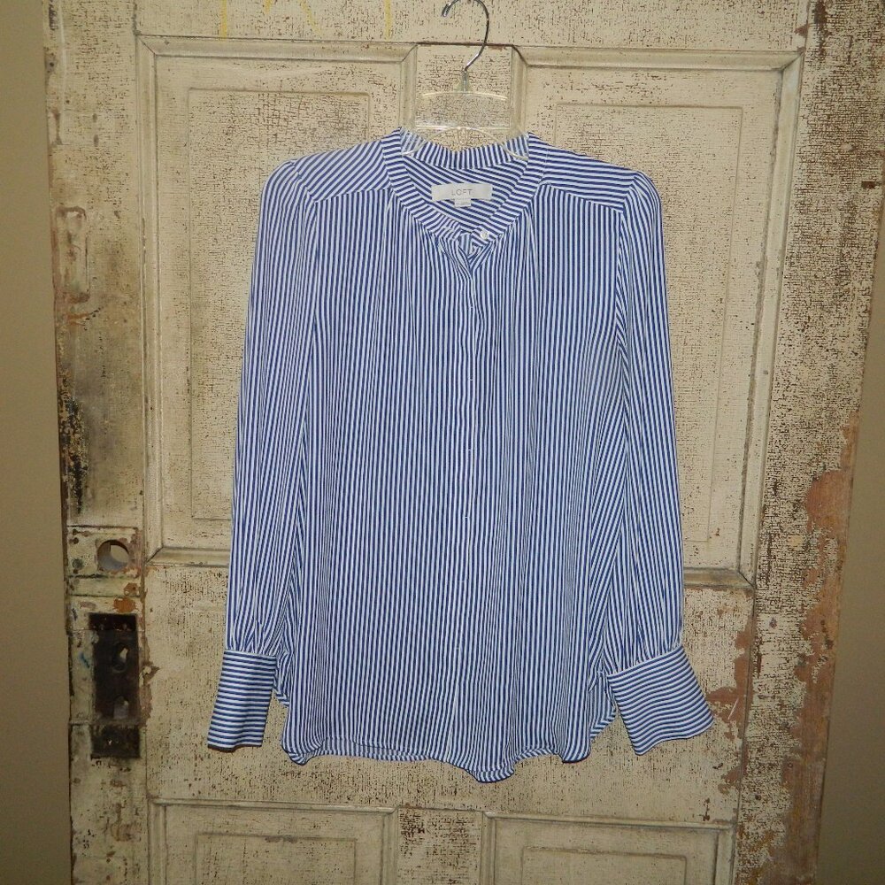 LOFT Striped Button Up Blouse Size M (P-15)